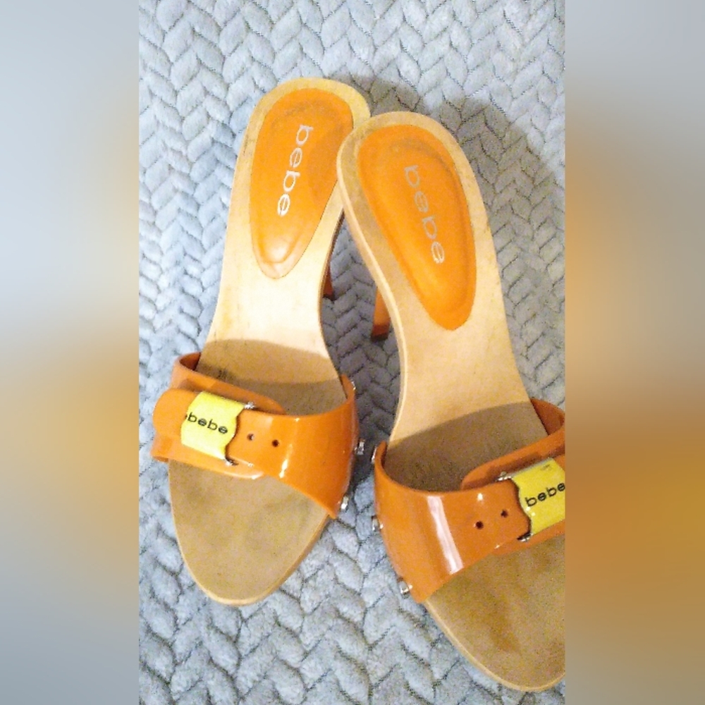 bebe pumps